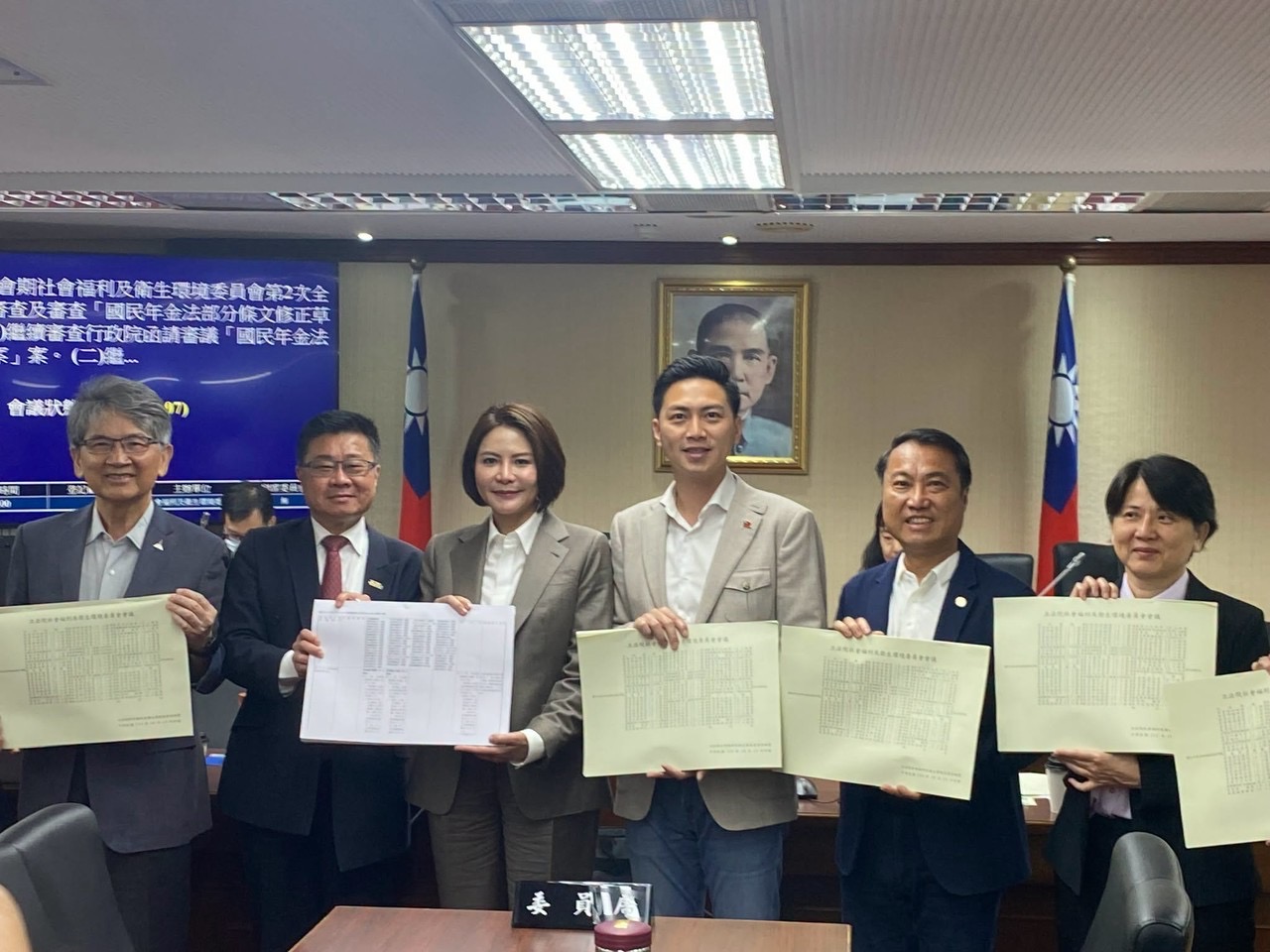 物價上漲衝擊弱勢生活！廖偉翔籲調升老年及身障給付　AI產業紅利應回饋全民