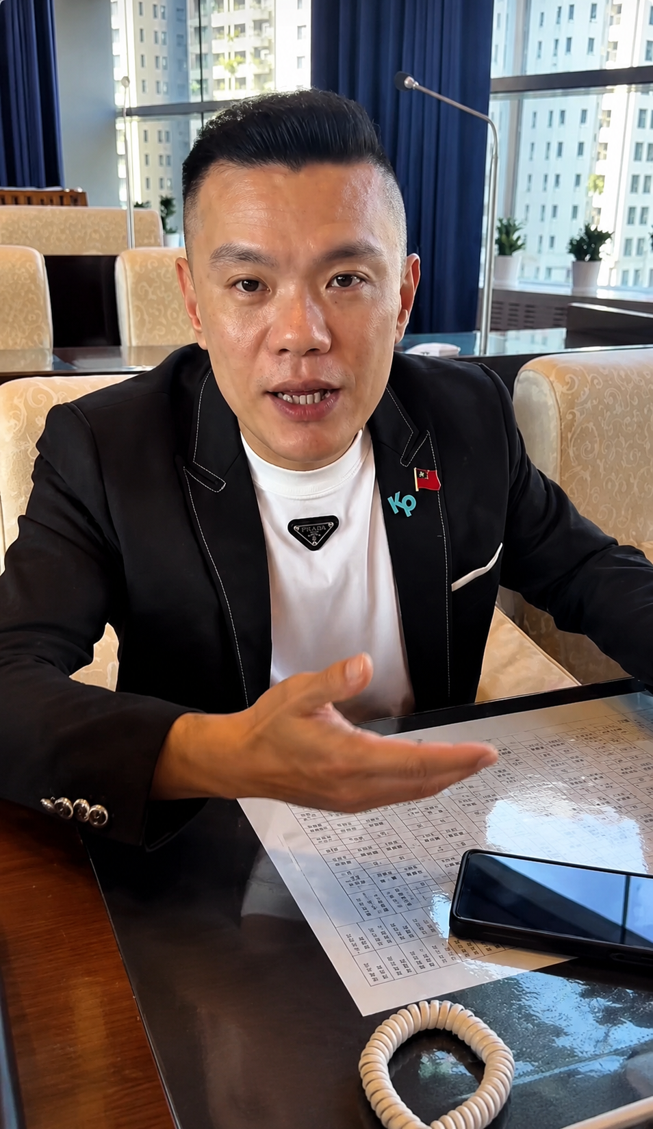 快開學了,學校食安問題解決了沒,小朋友及青少年食的安全家長是否放心。(圖/彭美惠、謝榮浤翻攝)