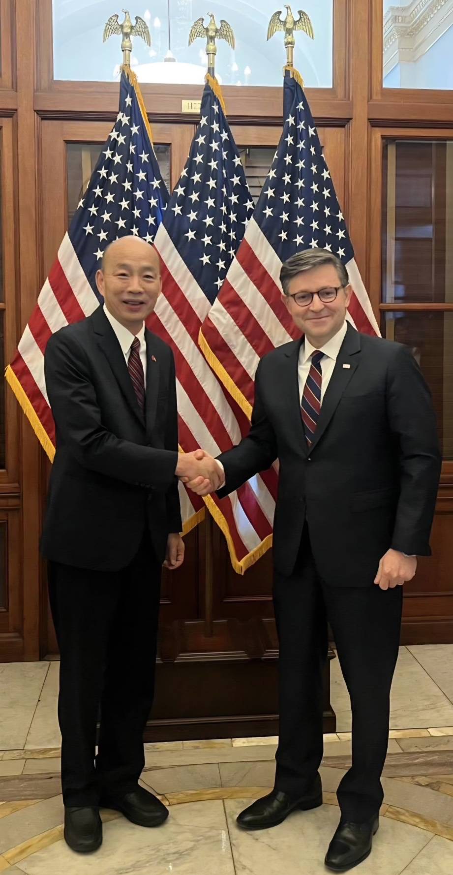 韓國瑜院長拜會眾議院議長強生（Mike Johnson, R-LA)。（圖/翻攝記者 邱水文 彭美惠）