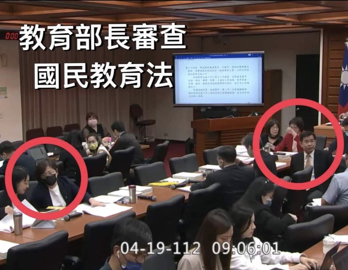 各部會首長均可坐在協商桌前發言,這是歷年來一貫的議事運作方式。(圖/謝榮浤翻攝)