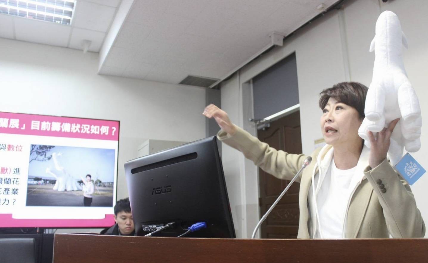 為台南蘭花業者發聲！ 陳亭妃修法保障原本核准條件進駐花卉園區